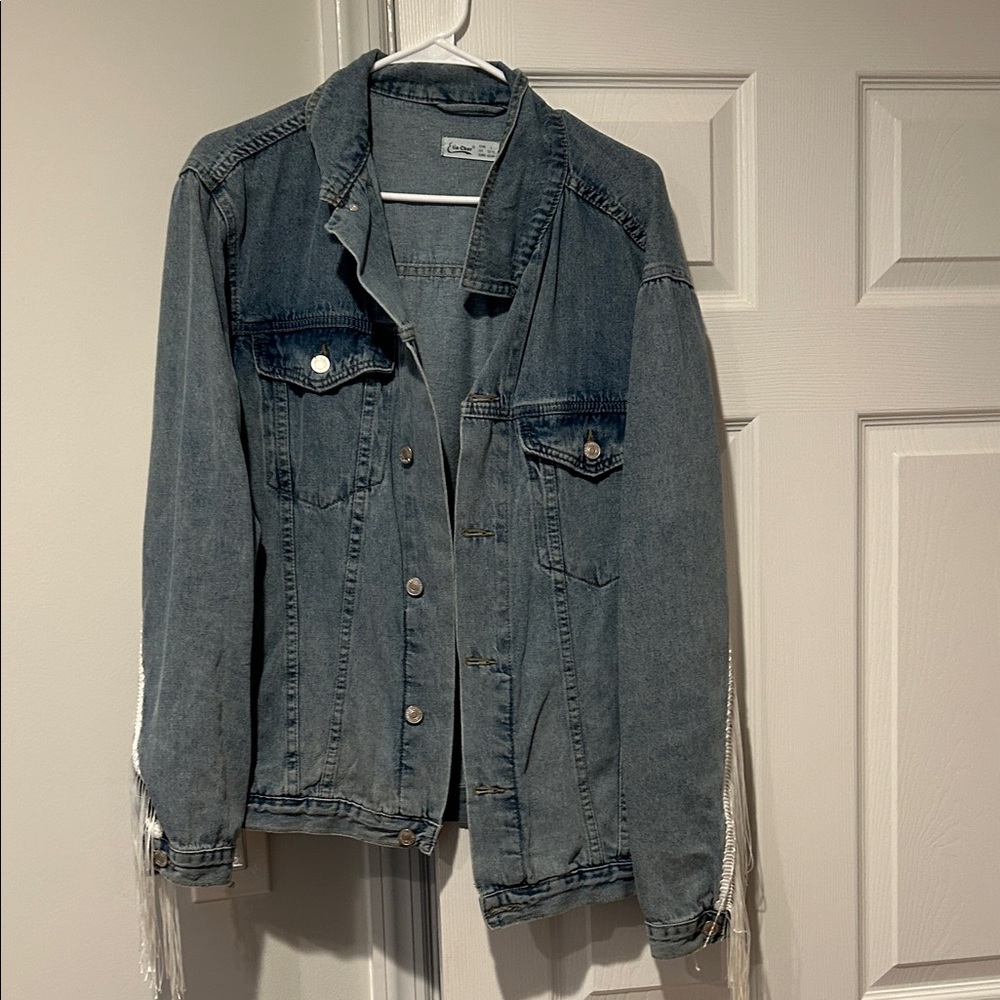 Stylish Blue Denim Jacket with Fringe Details